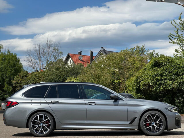 BMW 530 e T.M Sport Pro HUD Sitzbel.SoftCl.SuView.19 Sportpaket Bluetooth Navi LED Vollleder Klima PDC el Ansicht 6 für Fahrzeugdetailseite