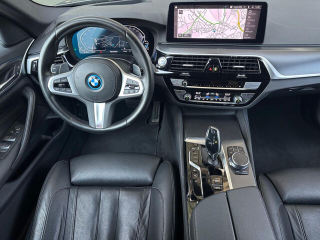 BMW 530 e T.M Sport Pro HUD Sitzbel.SoftCl.SuView.19 Sportpaket Bluetooth Navi LED Vollleder Klima PDC el Ansicht 13 für Fahrzeugdetailseite