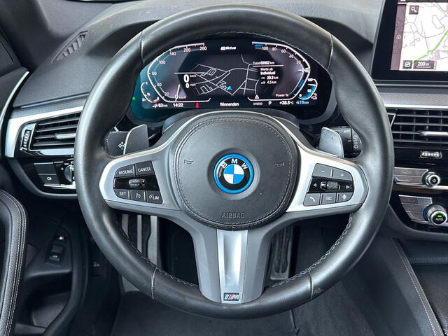BMW 530 e T.M Sport Pro HUD Sitzbel.SoftCl.SuView.19 Sportpaket Bluetooth Navi LED Vollleder Klima PDC el Ansicht 14 für Fahrzeugdetailseite