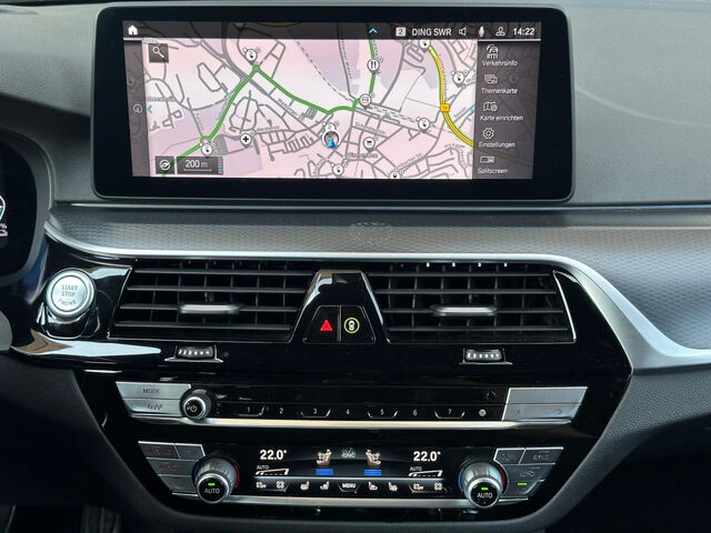 BMW 530 e T.M Sport Pro HUD Sitzbel.SoftCl.SuView.19 Sportpaket Bluetooth Navi LED Vollleder Klima PDC el Ansicht 15 für Fahrzeugdetailseite