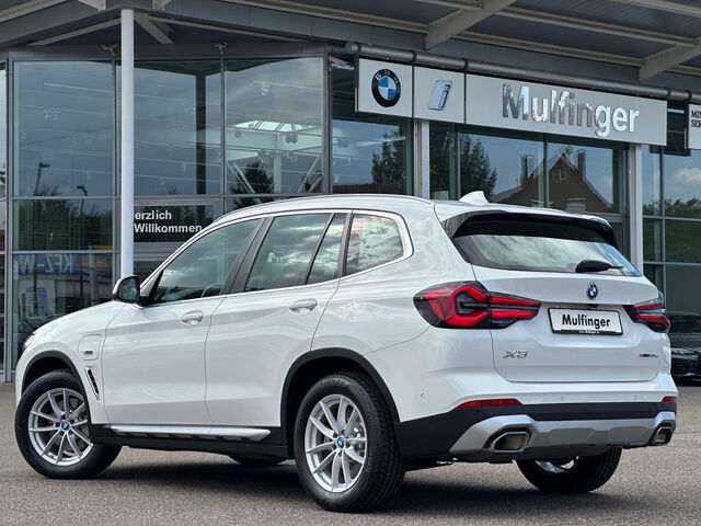 BMW X3 x30e Sports.HUD SurView.LiveProf.HiFi DrivAss Bluetooth Navi LED Klima Standhzg PDC el. Fenster Ansicht 9 für Fahrzeugdetailseite