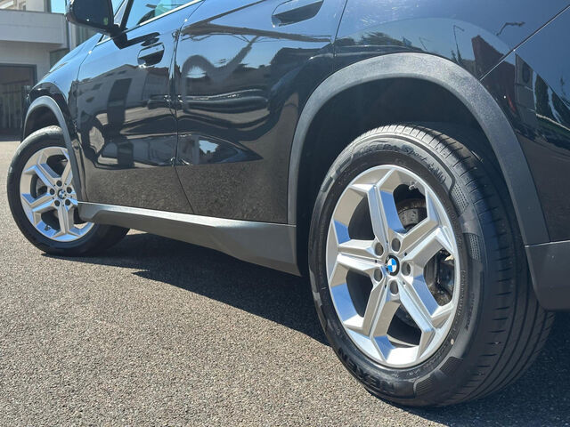 BMW X1 s20i HUD Sur-View Ad-LED Live-Prof.KomfZ.18 Bluetooth Navi Klima PDC el. Fenster Ansicht 10 für Fahrzeugdetailseite