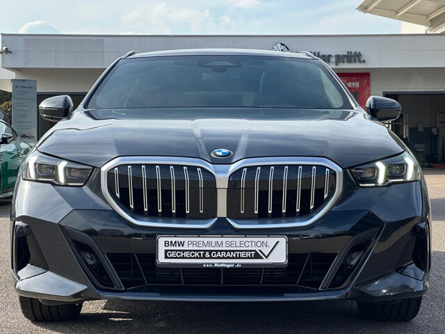 BMW 520 d xDr.T. M Sport Standh.PanoD.AHK Sitzbel.20 Sportpaket Bluetooth HUD Navi LED Vollleder Klima St Ansicht 3 für Fahrzeugdetailseite