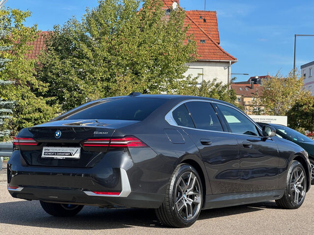 BMW 530 e Iconic AutobahnAss.ACC 360°Sitzbel.H/K.AHK Bluetooth HUD Navi LED Vollleder Klima Standhzg PDC Ansicht 7 für Fahrzeugdetailseite