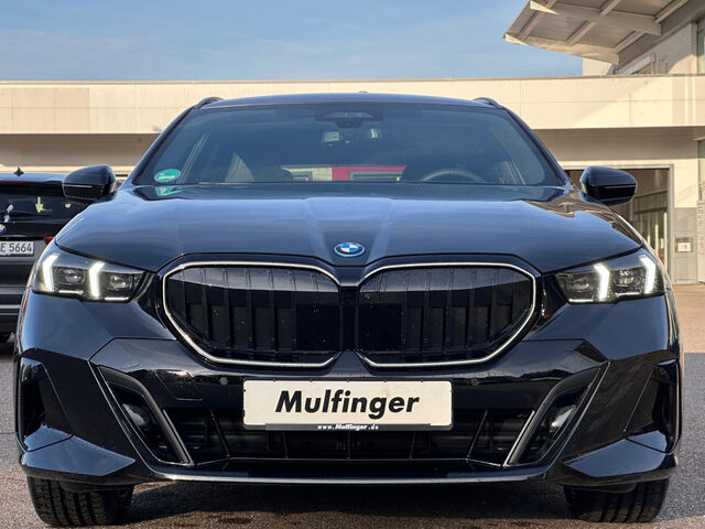 BMW 550 e xDr.M PRO M Multisitz.IntAktiv.Pano.B+W.AHK Sportpaket Bluetooth HUD Navi LED Vollleder Klima A Ansicht 3 für Fahrzeugdetailseite