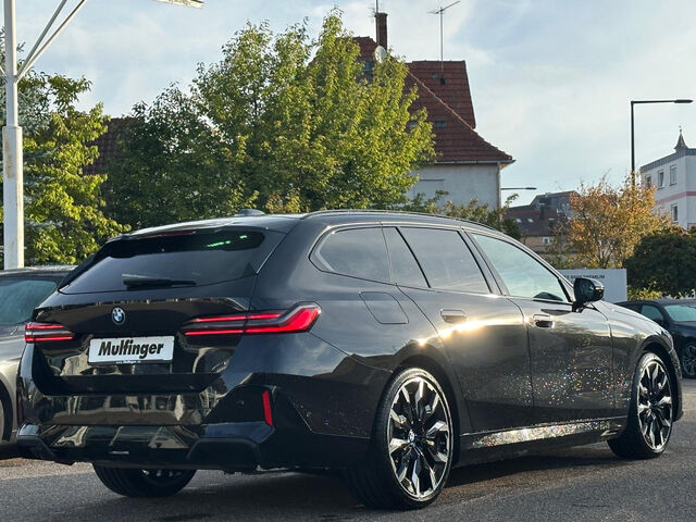 BMW 550 e xDr.M PRO M Multisitz.IntAktiv.Pano.B+W.AHK Sportpaket Bluetooth HUD Navi LED Vollleder Klima A Ansicht 6 für Fahrzeugdetailseite