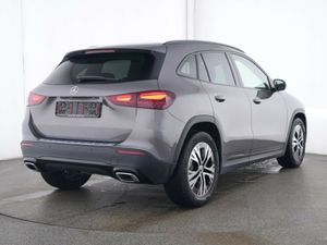 MERCEDES-BENZ GLA 200 Progressive*AHK*Night-Paket*Multibeam*...