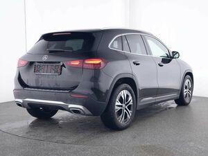 MERCEDES-BENZ GLA 180 Progressive *AHK*...