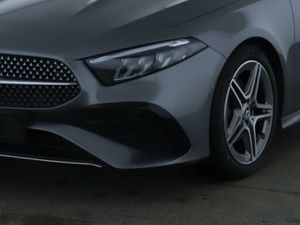 MERCEDES-BENZ A 200 AMG-Line *Panoramadach*R.-Kamera*...