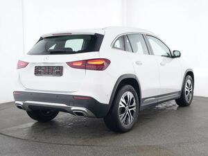 MERCEDES-BENZ GLA 200 Progressive*AHK*360°-Kamera*...