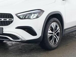 MERCEDES-BENZ GLA 200 Progressive*AHK*360°-Kamera*...