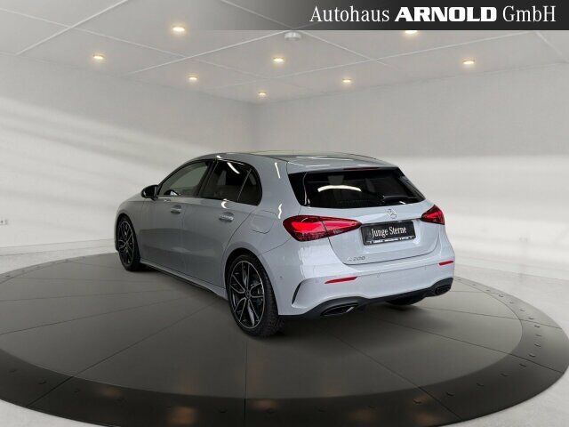 MERCEDES-BENZ A 200 AMG-Line Ansicht 3 für Fahrzeugdetailseite