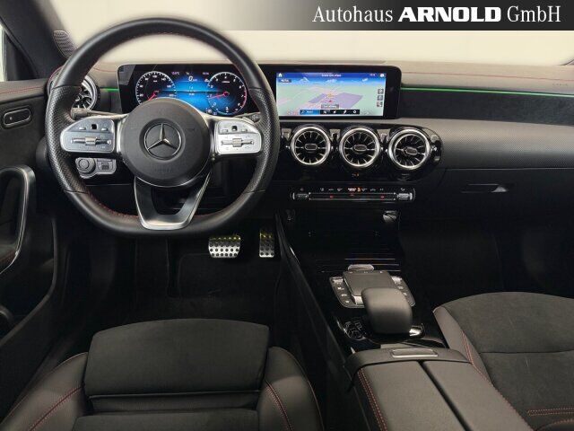 MERCEDES-BENZ CLA 200 Shooting Brake CLA 200 SB AMG-Line Ansicht 8 für Fahrzeugdetailseite