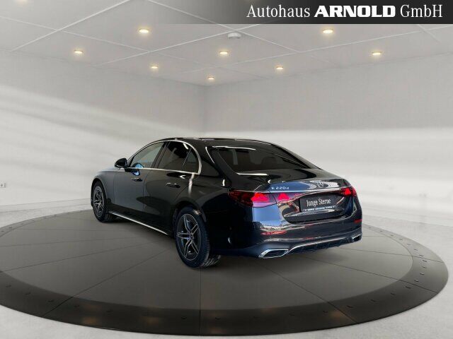 MERCEDES-BENZ E 220 d AMG-Line Ansicht 3 für Fahrzeugdetailseite
