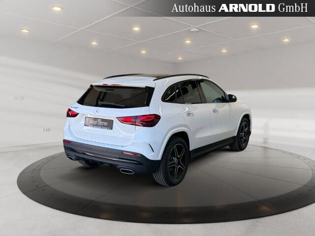 MERCEDES-BENZ GLA 200 AMG-Line Ansicht 4 für Fahrzeugdetailseite