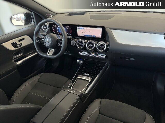 MERCEDES-BENZ GLA 250 4M AMG-Line Ansicht 12 für Fahrzeugdetailseite