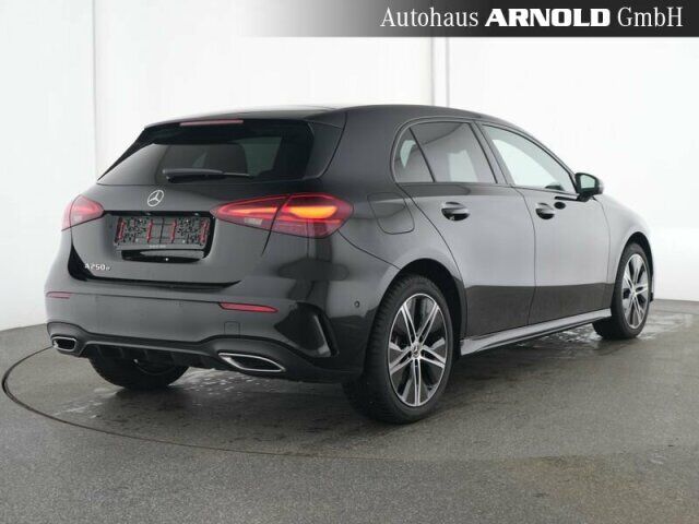 MERCEDES-BENZ A 250 e AMG-Line Ansicht 2 für Fahrzeugdetailseite