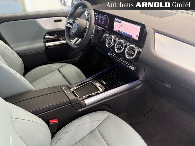 MERCEDES-BENZ GLA 200 AMG-Line Ansicht 12 für Fahrzeugdetailseite