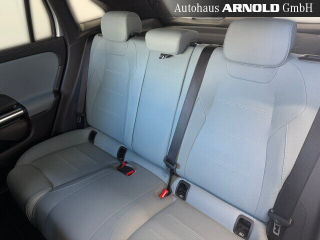 MERCEDES-BENZ GLA 200 AMG-Line Ansicht 13 für Fahrzeugdetailseite