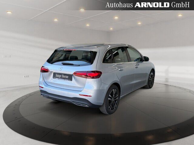 MERCEDES-BENZ B 250 4M Progressive Ansicht 4 für Fahrzeugdetailseite