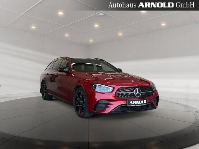MERCEDES-BENZ E 300 T de AMG-Line Ansicht 5 für Fahrzeugdetailseite