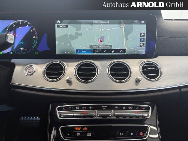 MERCEDES-BENZ E 300 T de AMG-Line Ansicht 9 für Fahrzeugdetailseite