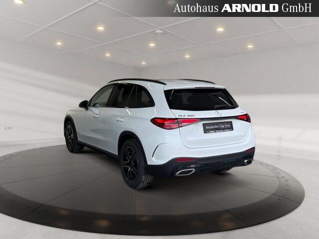 MERCEDES-BENZ GLC 300 4M AMG-Line Ansicht 3 für Fahrzeugdetailseite