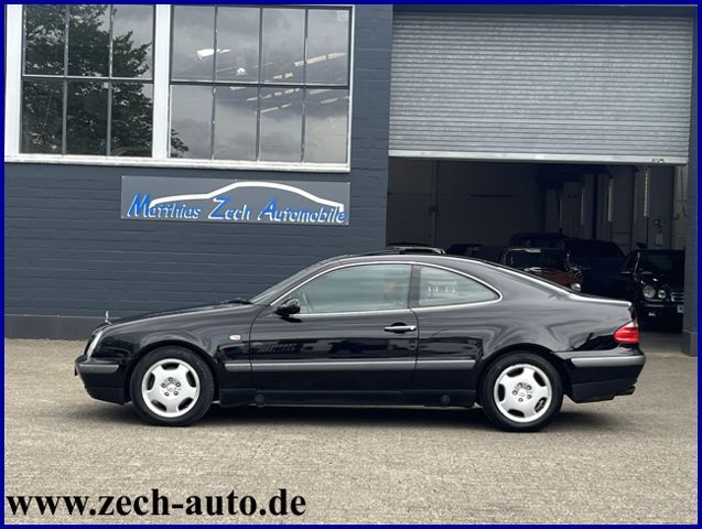 MERCEDES-BENZ CLK 320