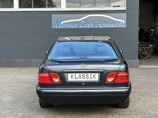 MERCEDES-BENZ E 280 Avantgarde * Leder * Xenon * PDC