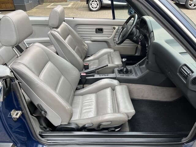 BMW 318 i Cabrio * Leder * Sportsitze * H- Kennzeich