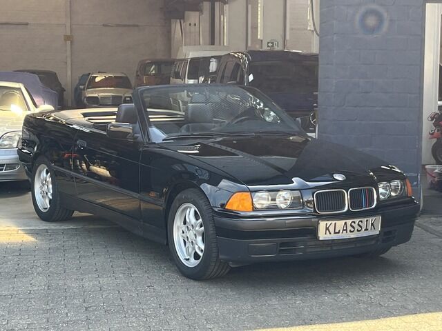 BMW 318 i Cabrio E 36 * Triple Black * Leder