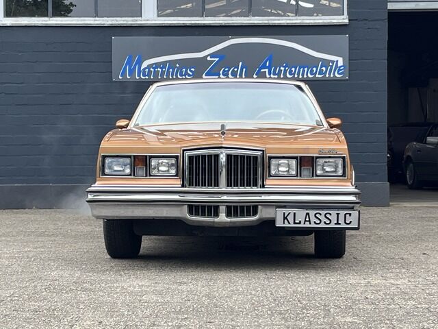 PONTIAC ANDERE Grand Prix 5,0 V 8 * Schweizer Fahrzeug