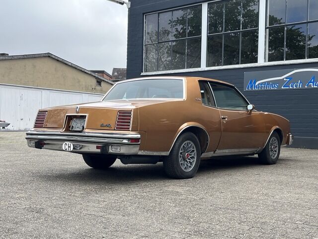 PONTIAC ANDERE Grand Prix 5,0 V 8 * Schweizer Fahrzeug