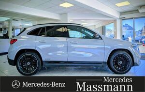 MERCEDES-BENZ GLA 220 4MATIC