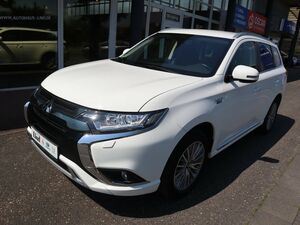 MITSUBISHI Outlander PHEV 4WD ACCA, SHZ, UVM......