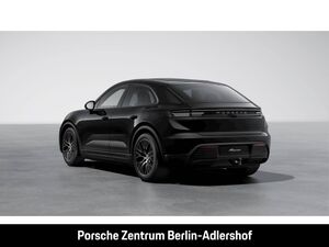 PORSCHE Macan 4