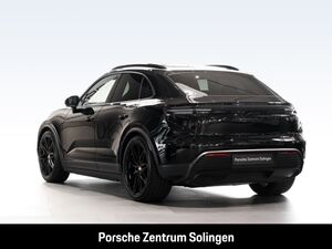 PORSCHE Macan 4 Panorma Luft Matrix Abstand 22