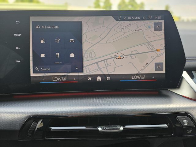 BMW 218 Active Tourer 218i AT. M Sport HUD ACC SuView Ad-LED H/K AHK Sportpaket Bluetooth Navi Klima PDC el. Fenster Ansicht 14 für Fahrzeugdetailseite