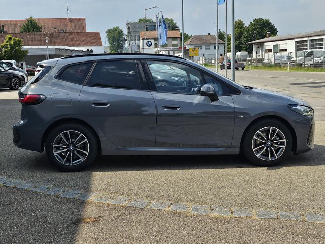 BMW 218 Active Tourer 218i AT. M Sport HUD ACC SuView Ad-LED H/K AHK Sportpaket Bluetooth Navi Klima PDC el. Fenster Ansicht 6 für Fahrzeugdetailseite