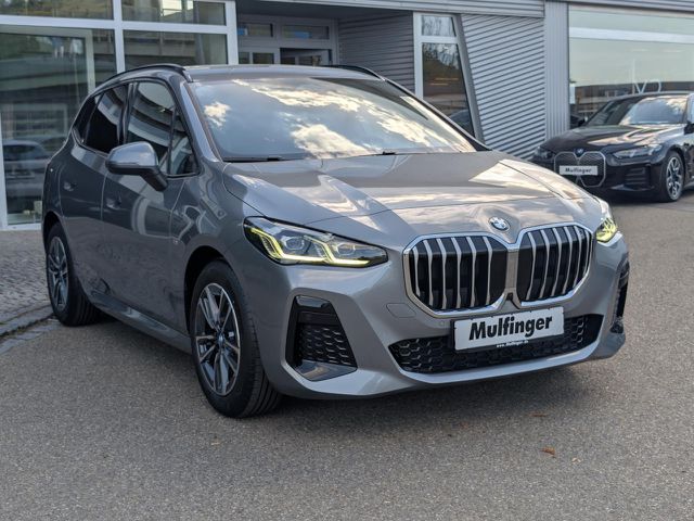 BMW 218 Active Tourer 218i AT. M Sport ACC HUD SurrView H/K Aktivs.AHK Sportpaket Bluetooth Navi LED Klima PDC el. Fenster Ansicht 4 für Fahrzeugdetailseite