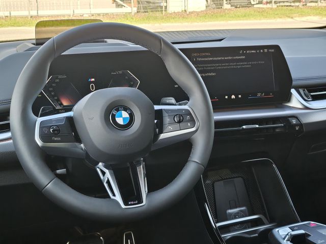 BMW 218 Active Tourer 218i AT. M Sport ACC HUD SurrView H/K Aktivs.AHK Sportpaket Bluetooth Navi LED Klima PDC el. Fenster Ansicht 14 für Fahrzeugdetailseite