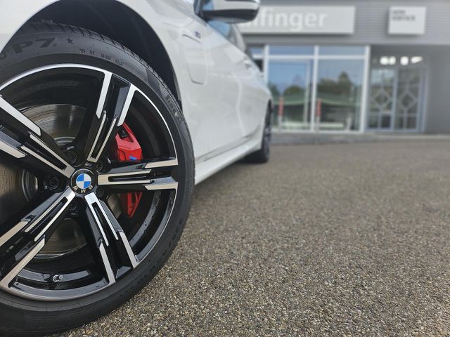 BMW 330 e xDr.T. M Pro HUD ACC SuView Ad-LED H/K AHK Sportpaket Bluetooth Navi Vollleder Klima Standhzg P Ansicht 10 für Fahrzeugdetailseite