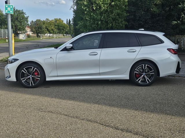 BMW 330 e xDr.T. M Pro HUD ACC SuView Ad-LED H/K AHK Sportpaket Bluetooth Navi Vollleder Klima Standhzg P Ansicht 3 für Fahrzeugdetailseite