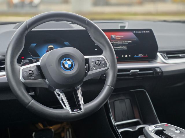 BMW iX1 x30 M Sport Pro HUD ACC PanoD.SuView.AHK 20 Sportpaket Bluetooth Navi LED Vollleder Klima Standh Ansicht 13 für Fahrzeugdetailseite