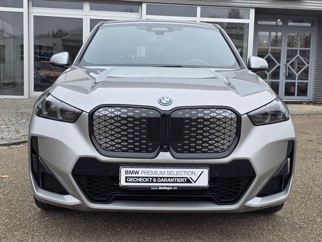 BMW iX1 x30 M Sport Pro HUD ACC PanoD.SuView.AHK 20 Sportpaket Bluetooth Navi LED Vollleder Klima Standh Ansicht 3 für Fahrzeugdetailseite