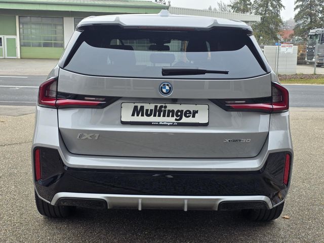 BMW iX1 x30 M Sport Pro HUD ACC PanoD.SuView.AHK 20 Sportpaket Bluetooth Navi LED Vollleder Klima Standh Ansicht 8 für Fahrzeugdetailseite