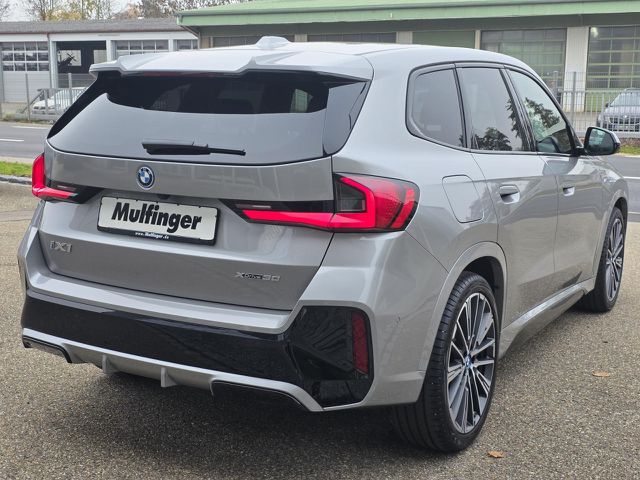 BMW iX1 x30 M Sport Pro HUD ACC PanoD.SuView.AHK 20 Sportpaket Bluetooth Navi LED Vollleder Klima Standh Ansicht 9 für Fahrzeugdetailseite