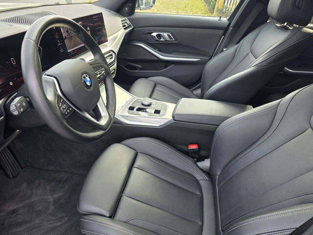 BMW 330 d Sports. ACC Kamera GlasD.Widescreen H/K AHK Bluetooth Navi LED Vollleder Klima PDC el. Fenster Ansicht 10 für Fahrzeugdetailseite