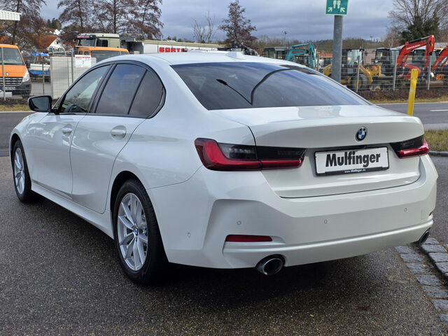 BMW 330 d Sports. ACC Kamera GlasD.Widescreen H/K AHK Bluetooth Navi LED Vollleder Klima PDC el. Fenster Ansicht 7 für Fahrzeugdetailseite