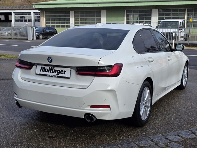 BMW 330 d Sports. ACC Kamera GlasD.Widescreen H/K AHK Bluetooth Navi LED Vollleder Klima PDC el. Fenster Ansicht 9 für Fahrzeugdetailseite
